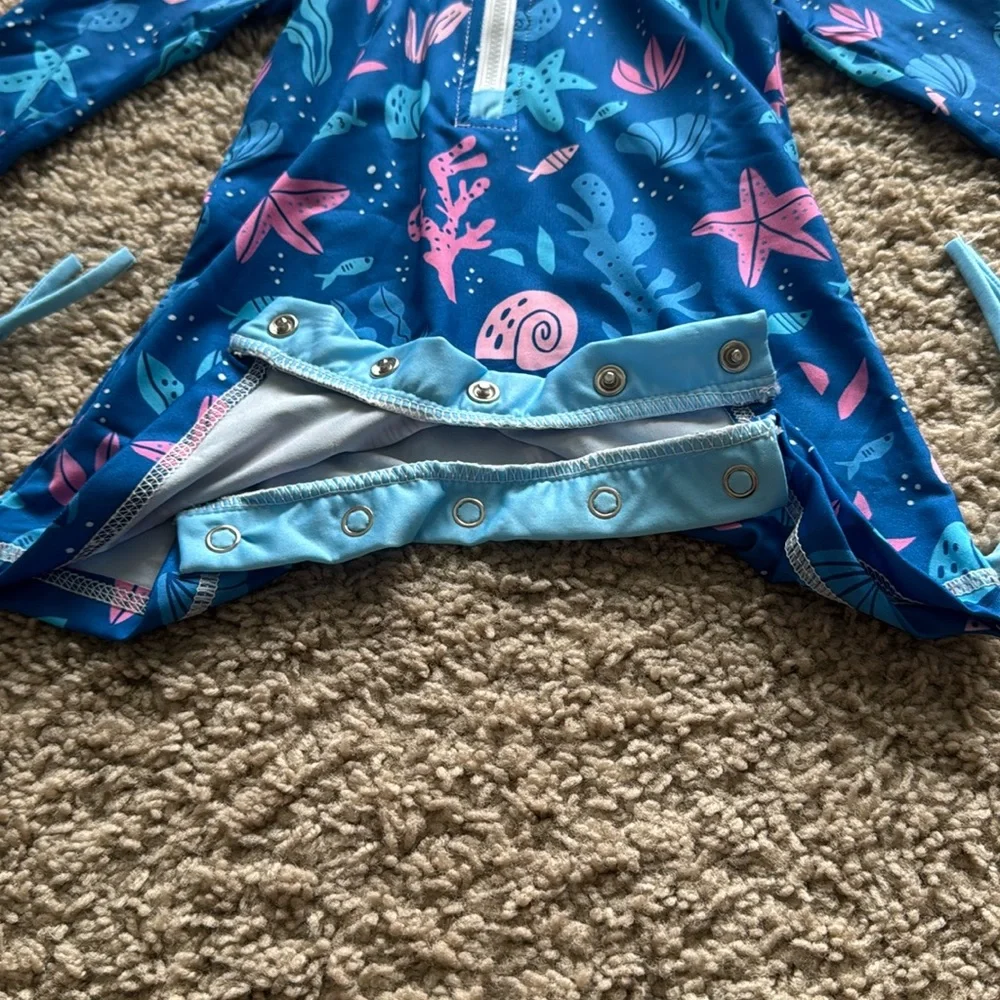 279 NIB BesserBay Infant Girl UPF 50+ Half Zip Long Sleeve Swimsuit Size: 12-18M